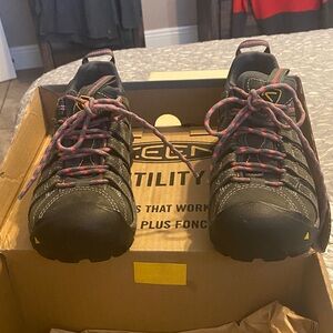 KEEN Black and pink Women's Sneakers